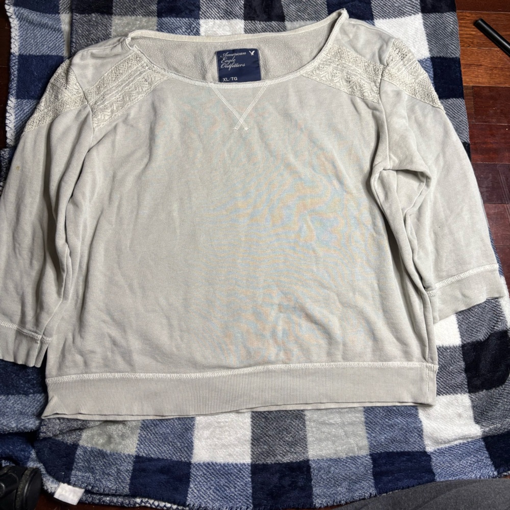 American Eagle Outfitters Light Gray Long Sleeve Top